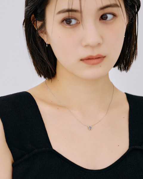 ネックレス（全長 約43cm）