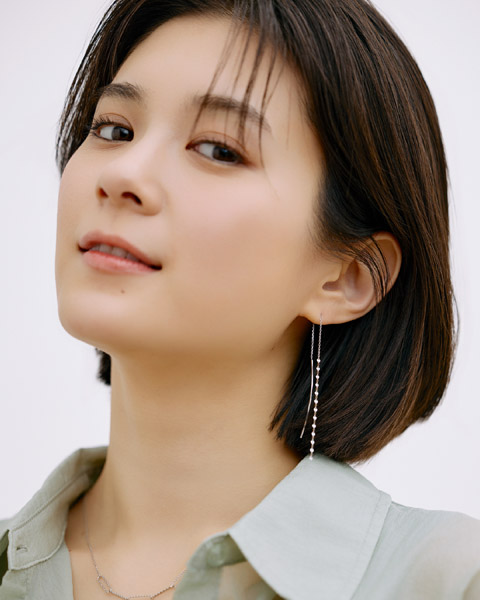 ピアス